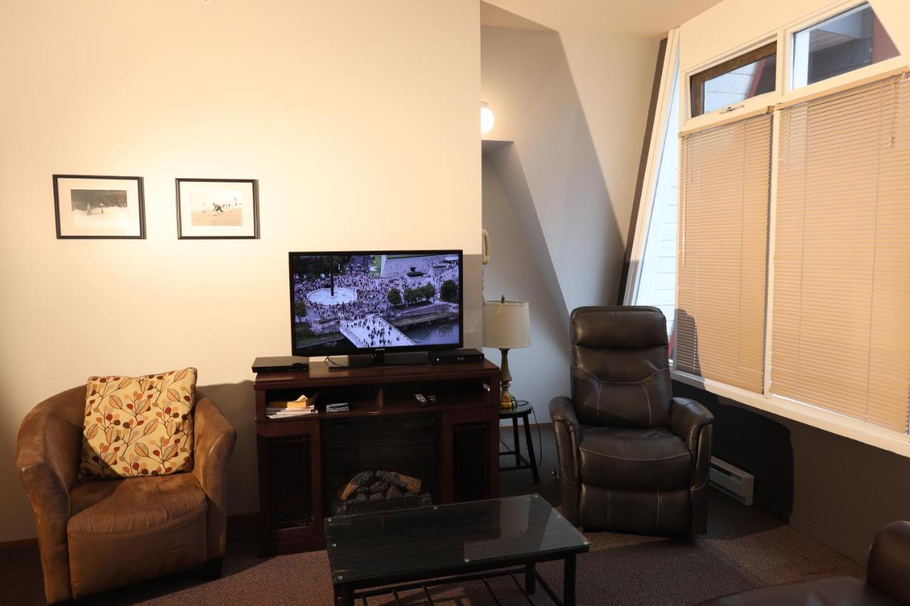 The Pinnacles Suites & Townhomes Силвер-Стар Экстерьер фото