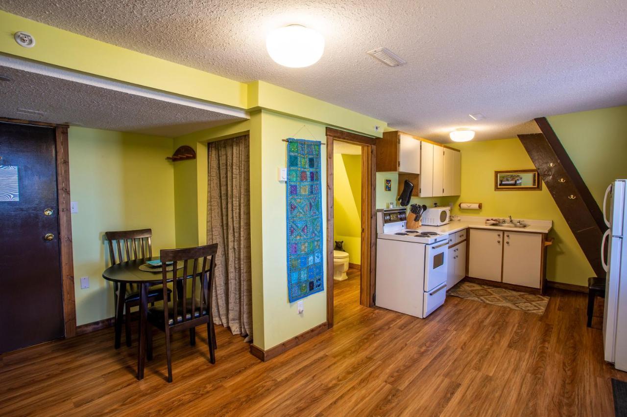 The Pinnacles Suites & Townhomes Силвер-Стар Экстерьер фото