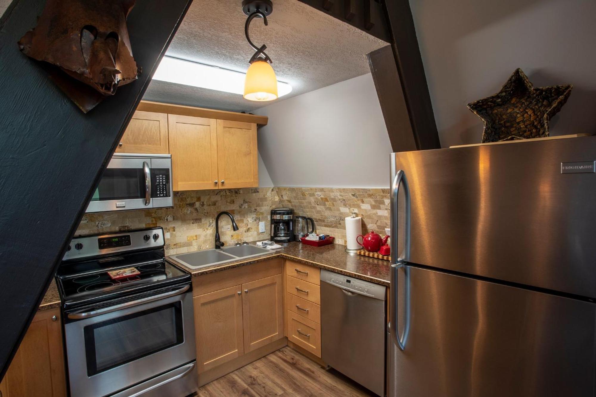 The Pinnacles Suites & Townhomes Силвер-Стар Экстерьер фото